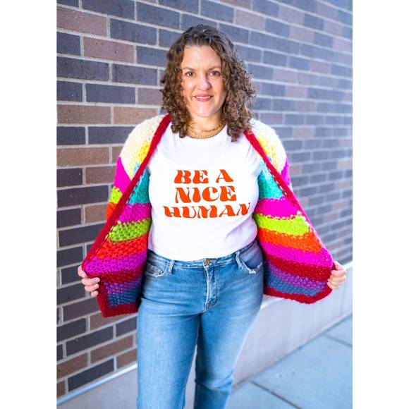 NEW SUBURBAN RIOT women's nice human crop tee in white - Picture 3 of 3